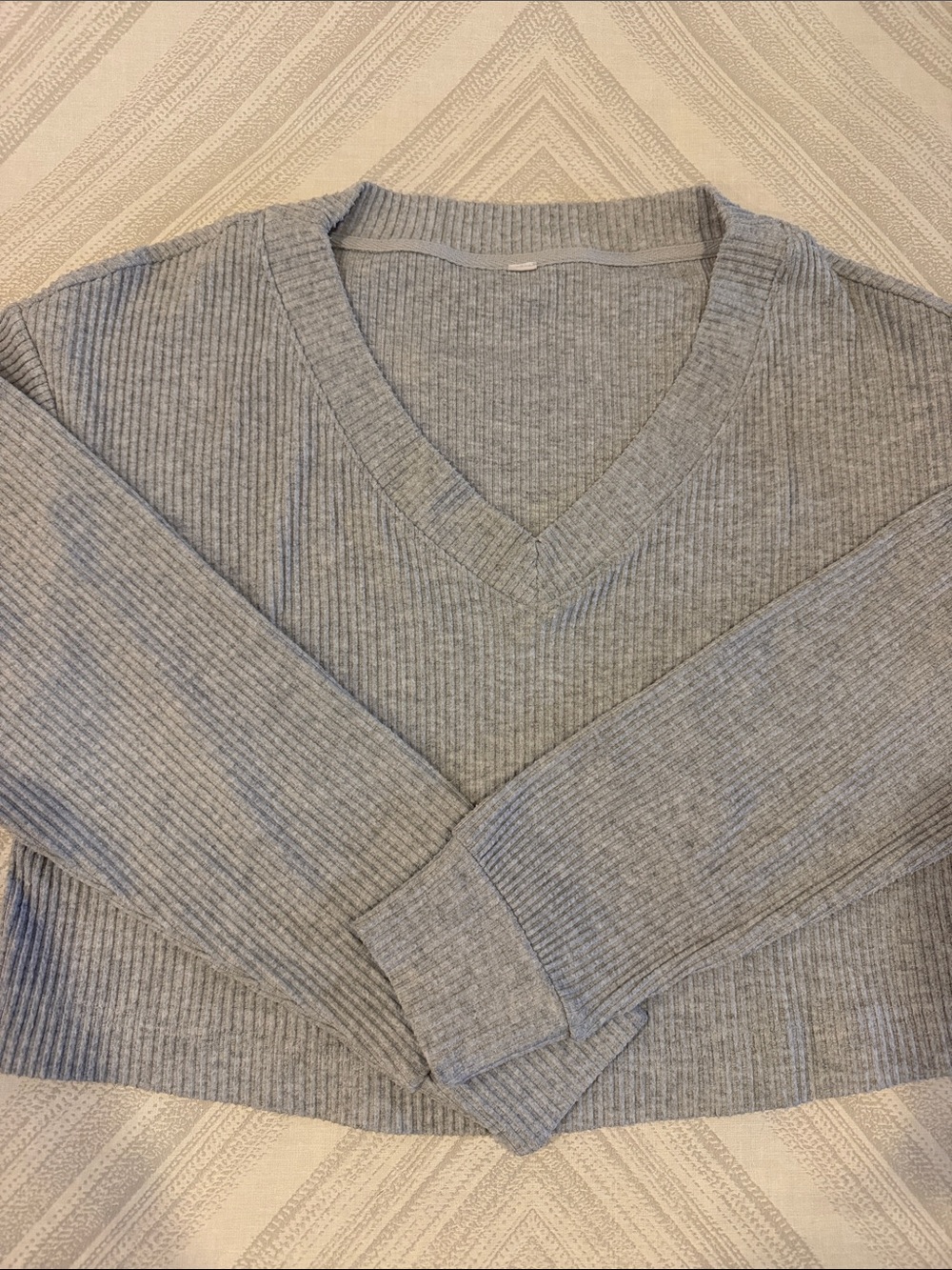 ALO Yoga Muse V-Neck Pullover Women’s Medium Heather Gray